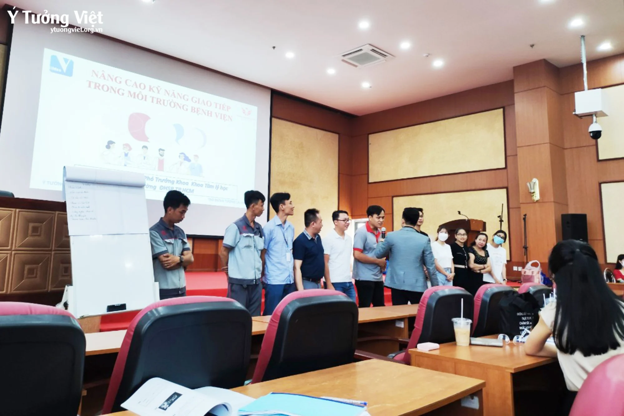 Chuỗi chương trình tập huấn “Nâng cao kỹ năng giao tiếp – ứng xử trong môi trường bệnh viện” cùng bệnh viện Đa khoa Quốc tế S.I.S Cần Thơ | Tuần đào tạo thứ 4 cùng TS. Tô Nhi A và TS. Đỗ Tất Thiên