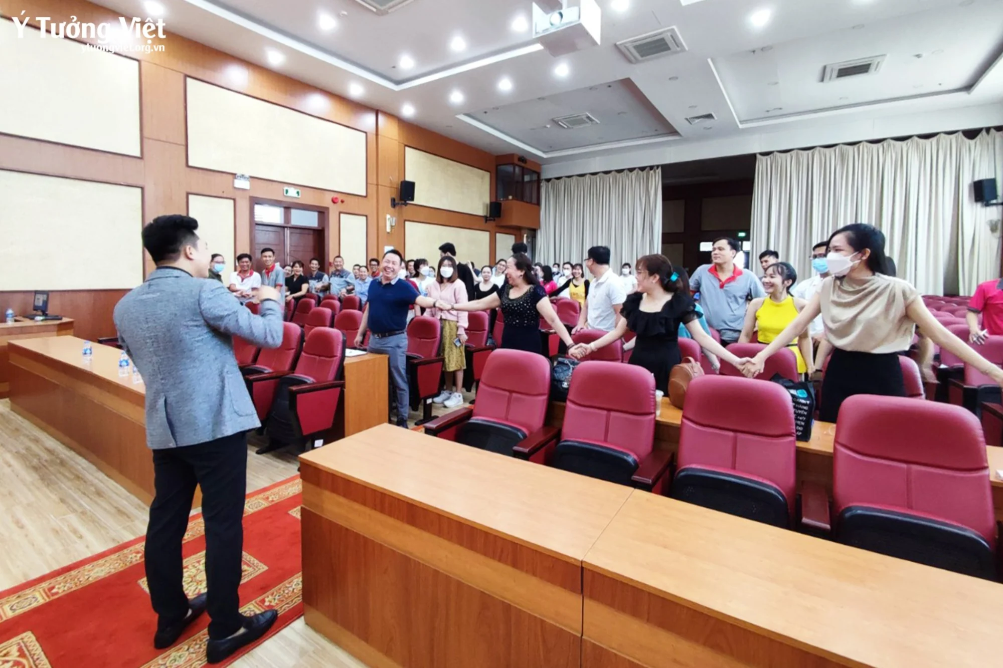 Chuỗi chương trình tập huấn “Nâng cao kỹ năng giao tiếp – ứng xử trong môi trường bệnh viện” cùng bệnh viện Đa khoa Quốc tế S.I.S Cần Thơ | Tuần đào tạo thứ 4 cùng TS. Tô Nhi A và TS. Đỗ Tất Thiên