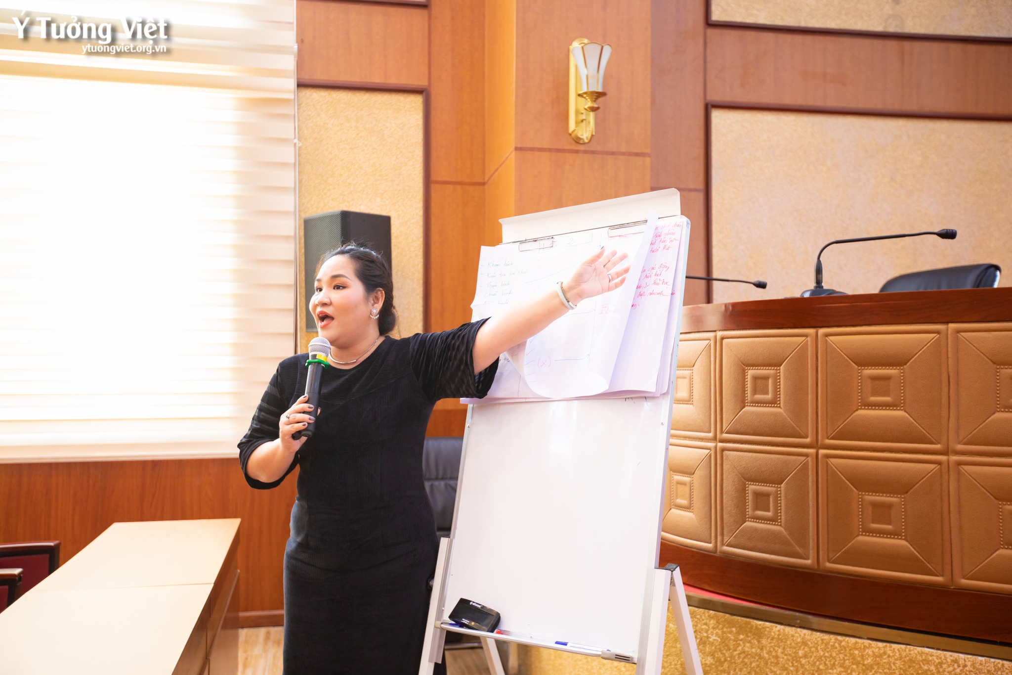Chuỗi chương trình tập huấn “Nâng cao kỹ năng giao tiếp – ứng xử trong môi trường bệnh viện” cùng Bệnh viện Đa khoa Quốc tế S.I.S Cần Thơ | Tuần đào tạo thứ 5 cùng TS. Tô Nhi A và TS. Đỗ Tất Thiên