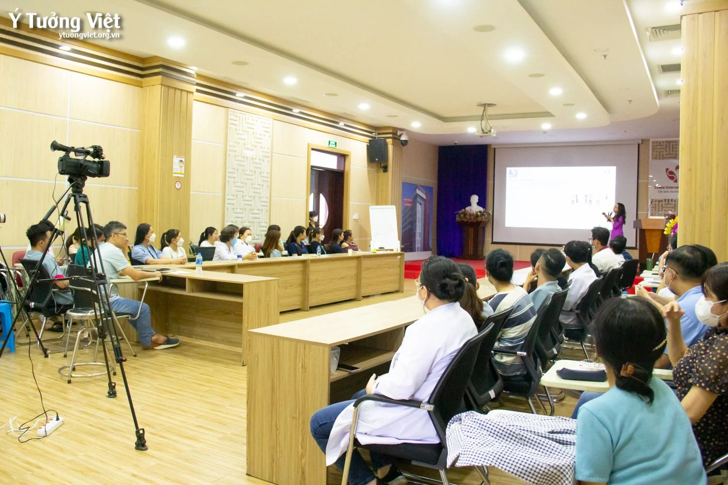 Khởi động Chuỗi Chương Trình Tập Huấn Nâng Cao Kỹ Năng Giao Tiếp ứng Xử Trong Môi Trường Bệnh Viện Cùng Bệnh Viện đa Khoa Quốc Tế Sis Cần Thơ 05