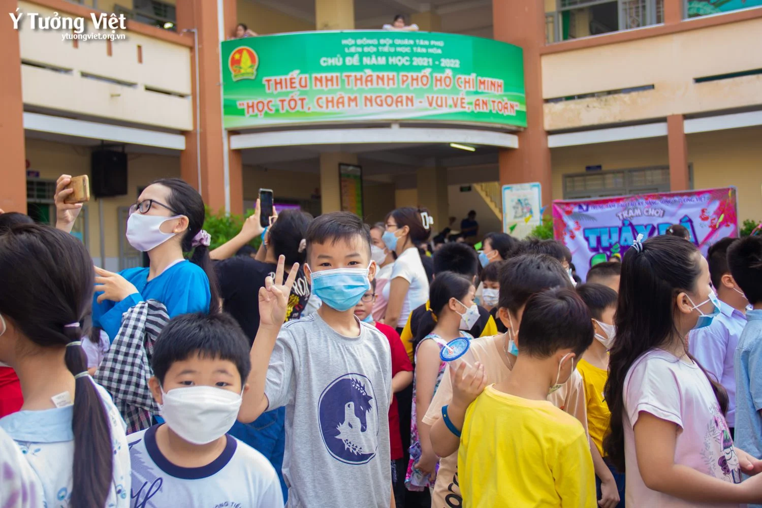Chuyến Du Hành Miền Kí ức Tuổi Thơ Khám Phá Văn Hóa Dân Gian Của Các Bạn Nhỏ Trường Th Tân Hóa 23