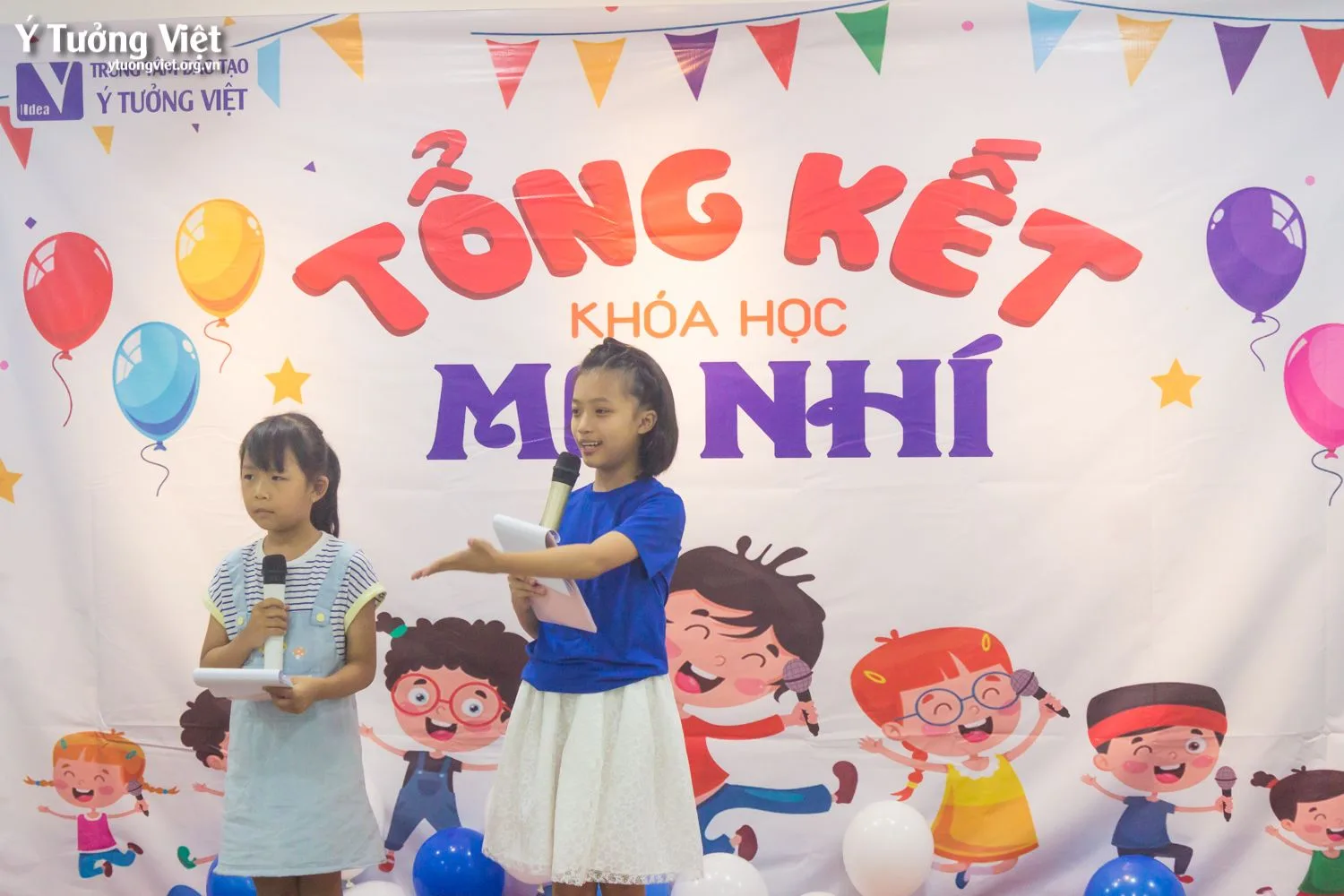 Tổng Kết Cuối Khóa Mc Nhí Con Tỏa Sáng Trên Sân Khấu Của Riêng Mình 04