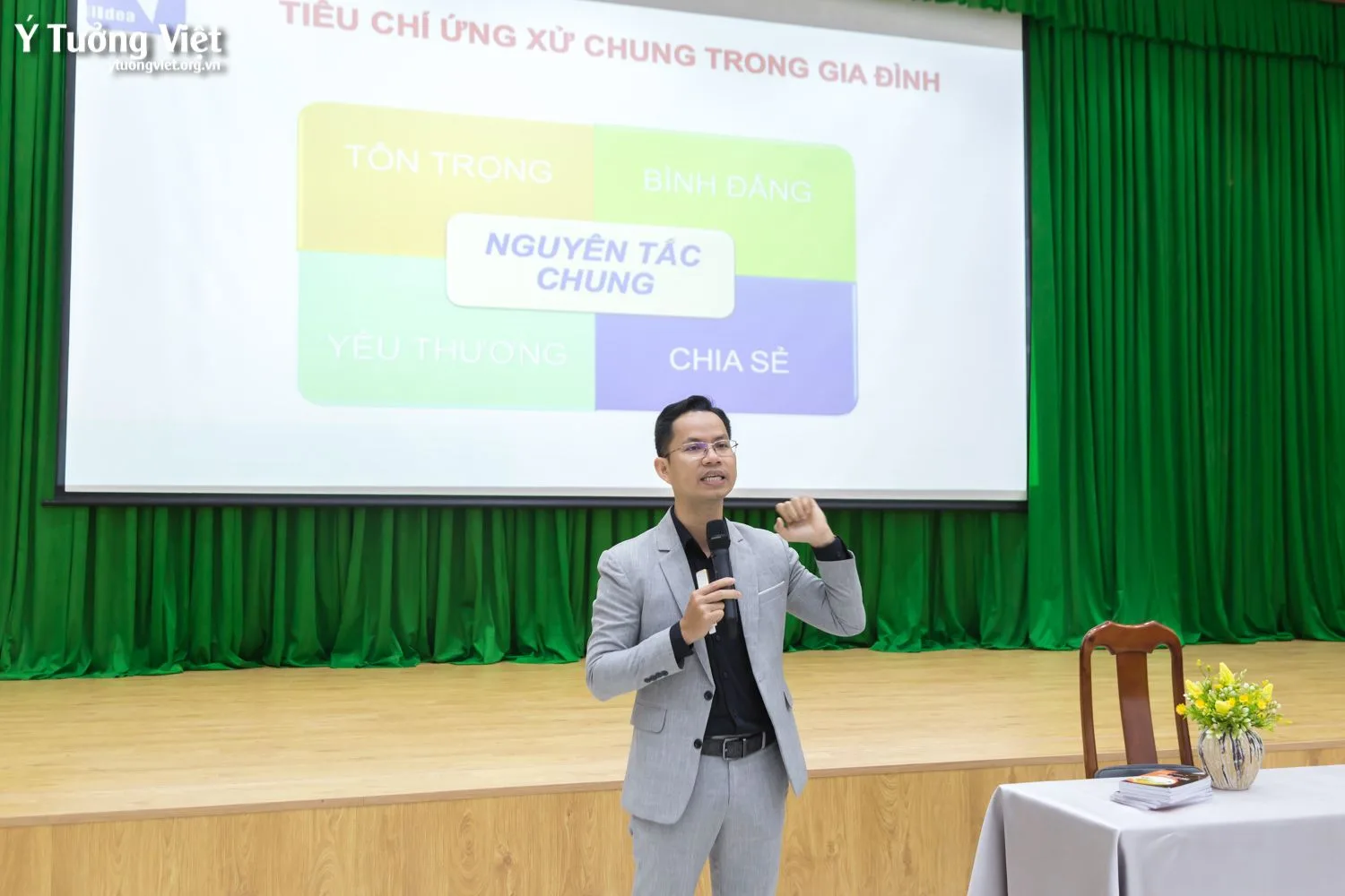 Hưởng ứng Ngày Thế Giới Xoá Bỏ Bạo Lực đối Với Phụ Nữ 25.11, đồng Hành Cùng Phòng Văn Hoá Và Thông Tin Ubnd Thành Phố Biên Hoà Trong Chuyên đề Văn Hoá ứng Xử Trong Gia đình 02
