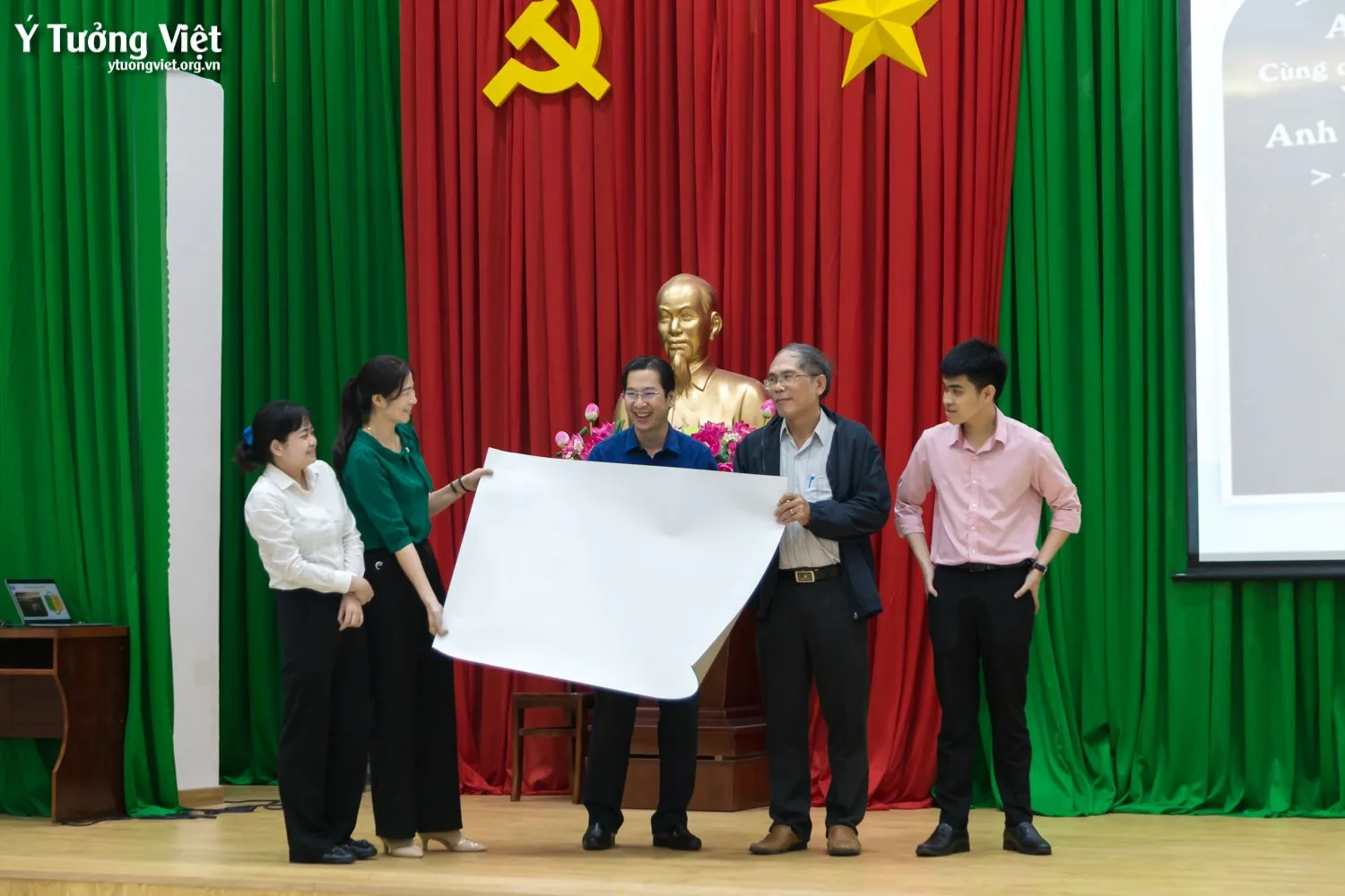 Hưởng ứng Ngày Thế Giới Xoá Bỏ Bạo Lực đối Với Phụ Nữ 25.11, đồng Hành Cùng Phòng Văn Hoá Và Thông Tin Ubnd Thành Phố Biên Hoà Trong Chuyên đề Văn Hoá ứng Xử Trong Gia đình 04
