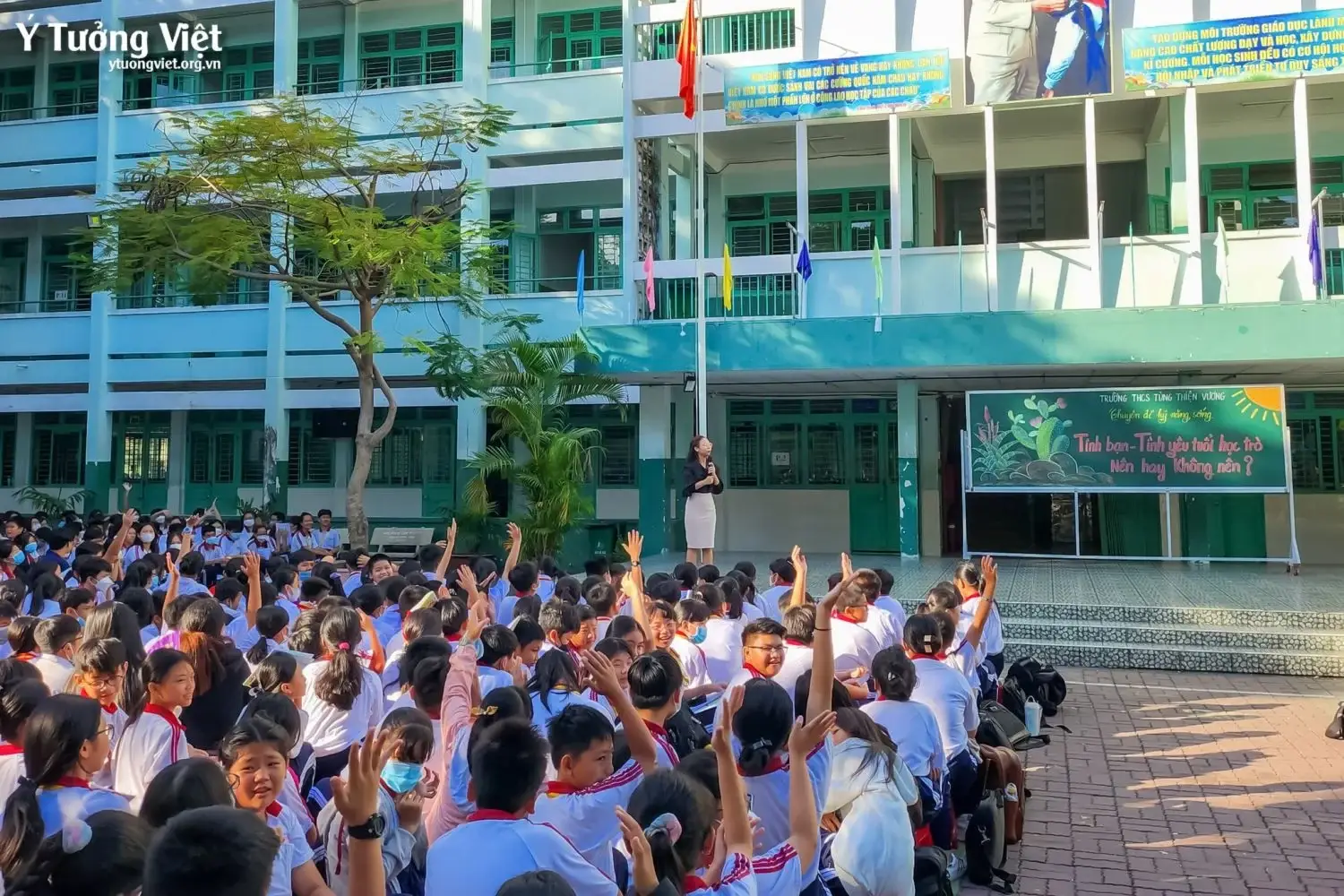 Cùng Các Bạn Học Sinh Trường Thcs Tùng Thiện Vương đi Tìm Câu Trả Lời Cho Chủ đề Thú Vị Tình Bạn, Tình Yêu Tuổi Học Trò Nên Hay Không Nên 03