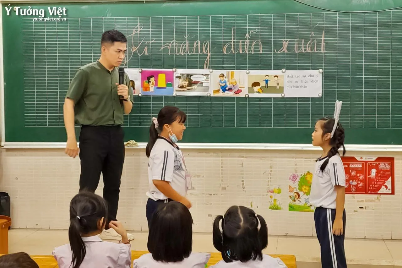 Clb Mc Nhí Tân Hóa Tụi Mình Học Gì Trau Dồi Khả Năng ứng Biến Trước ống Kính Cùng Kỹ Năng Diễn Xuất 02