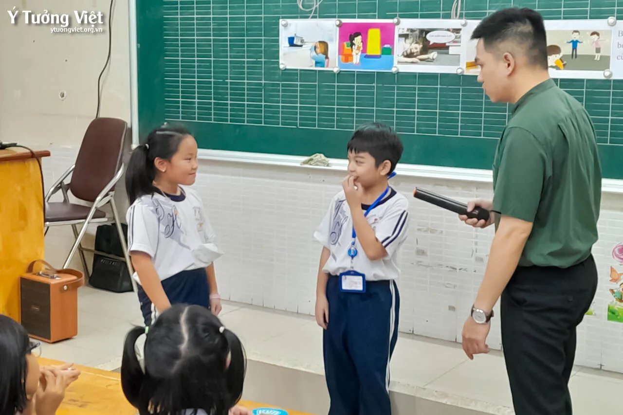 Clb Mc Nhí Tân Hóa Tụi Mình Học Gì Trau Dồi Khả Năng ứng Biến Trước ống Kính Cùng Kỹ Năng Diễn Xuất 04