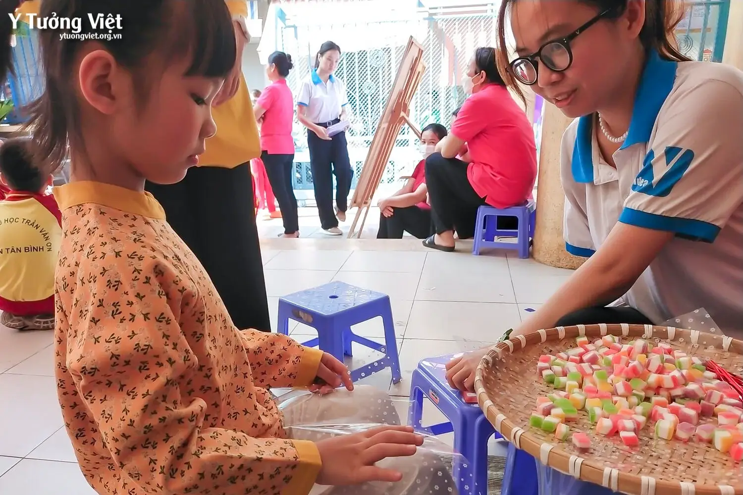 Xuân Yêu Thương Tết Hạnh Phúc ở Trường Th Trần Văn Ơn Trạm Cuối Trong Hành Trình Du Xuân Của Ý Tưởng Việt 05