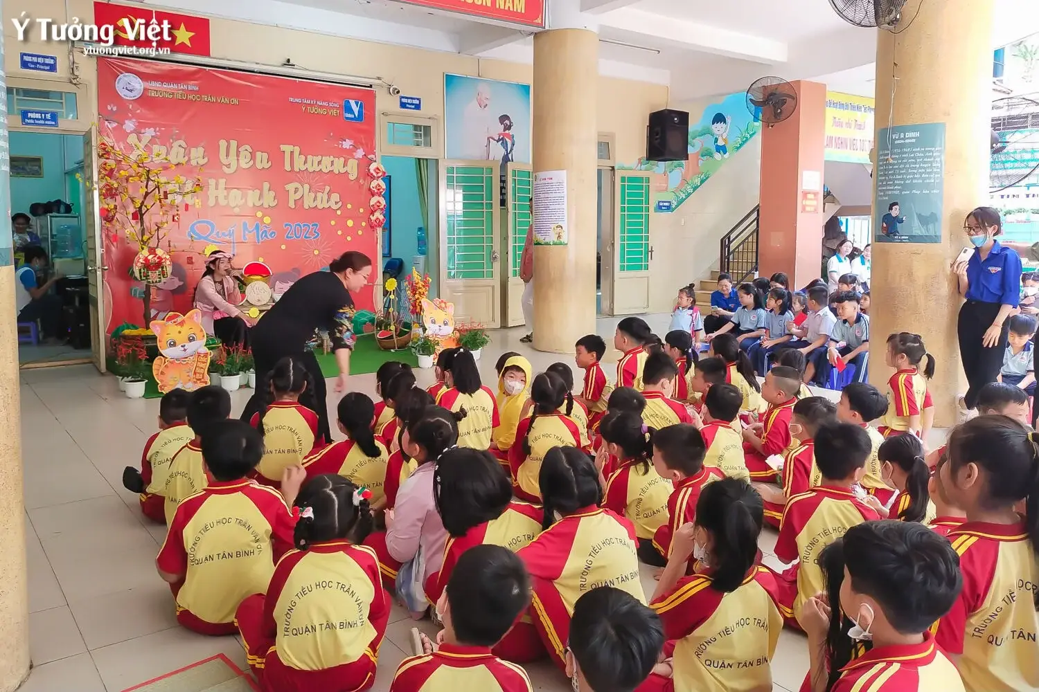 Xuân Yêu Thương Tết Hạnh Phúc ở Trường Th Trần Văn Ơn Trạm Cuối Trong Hành Trình Du Xuân Của Ý Tưởng Việt 10