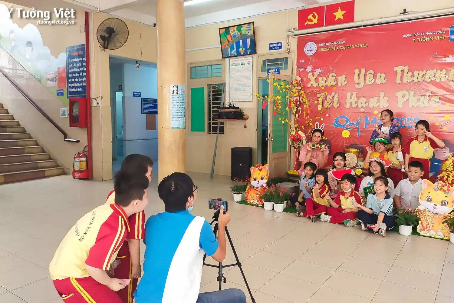 Xuân Yêu Thương Tết Hạnh Phúc ở Trường Th Trần Văn Ơn Trạm Cuối Trong Hành Trình Du Xuân Của Ý Tưởng Việt 11