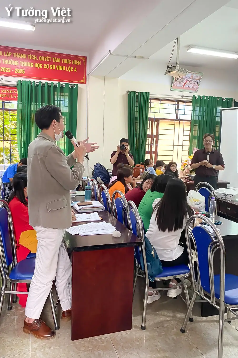 Chuyên đề Giao Tiếp ứng Xử Giữa Giáo Viên Và Học Sinh Trường Thcs Vĩnh Lộc A 06