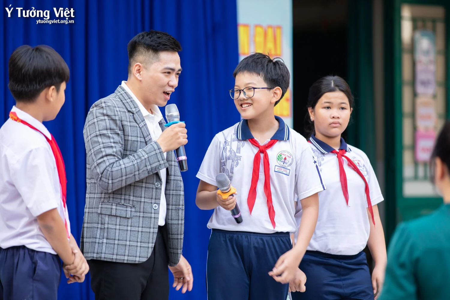 Đầu Tuần Vui Vẻ Cùng Các Bạn Học Sinh Trường Th Hiệp Tân Bỏ Túi Bộ Nguyên Tắc An Toàn Thông Tin Mạng 02