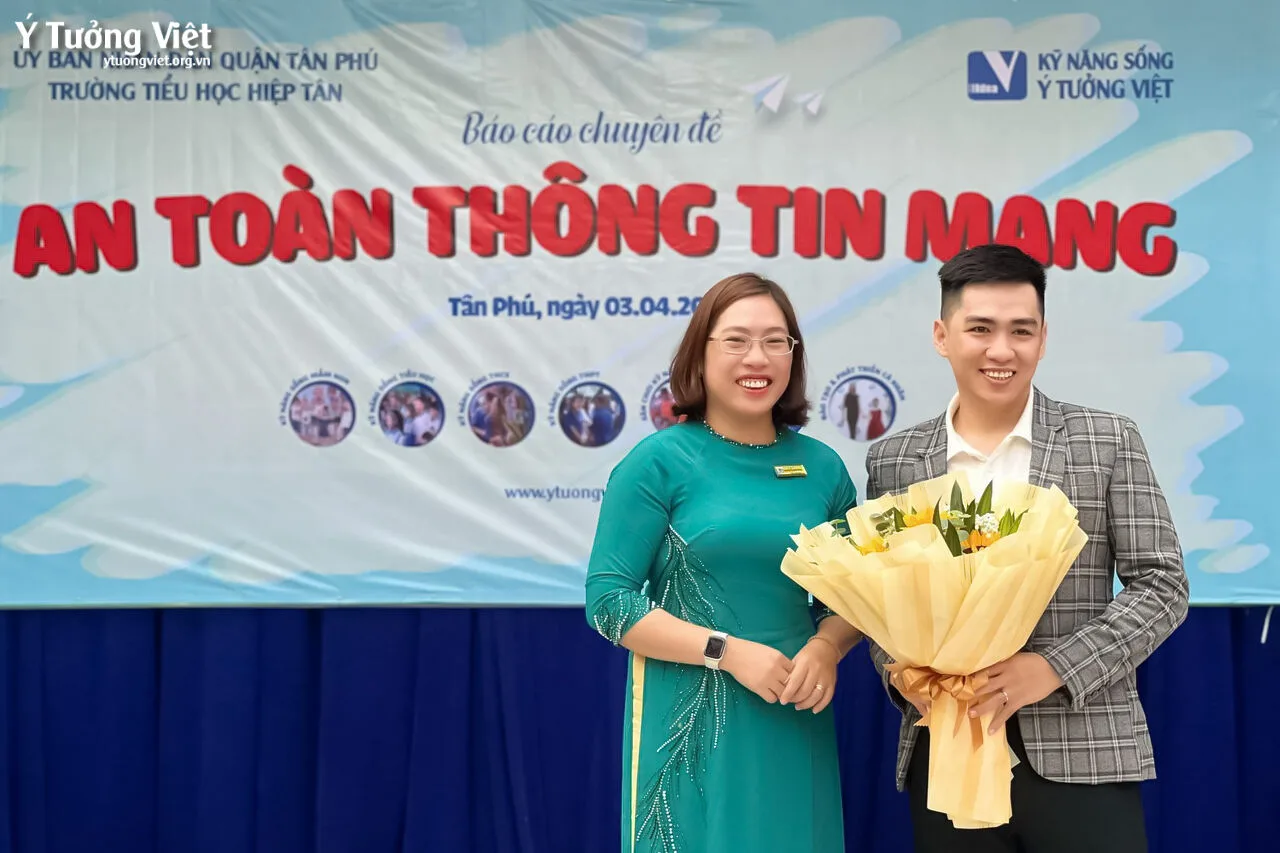Đầu Tuần Vui Vẻ Cùng Các Bạn Học Sinh Trường Th Hiệp Tân Bỏ Túi Bộ Nguyên Tắc An Toàn Thông Tin Mạng 04
