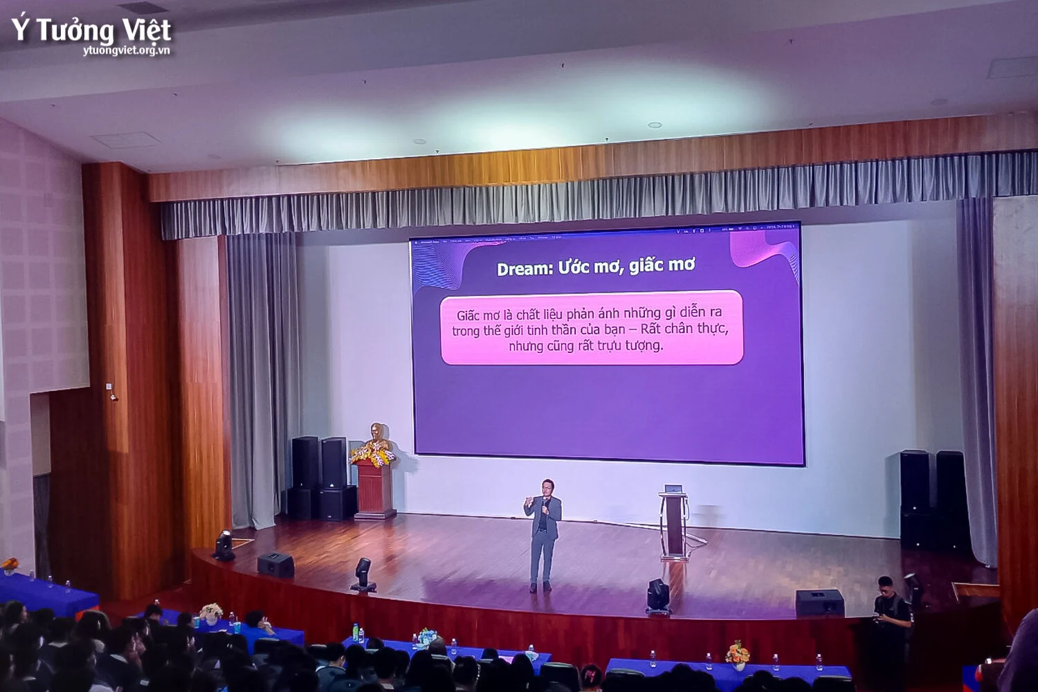 Đồng Hành Cùng Đại Học Huflit Và Hơn 300 Bạn Học Sinh Trường Thpt Chuyên Huyện Hóc Môn Trong Chuyên đề Nuôi Dưỡng ước Mơ Hoạch định Mục Tiêu Cuộc đời 09