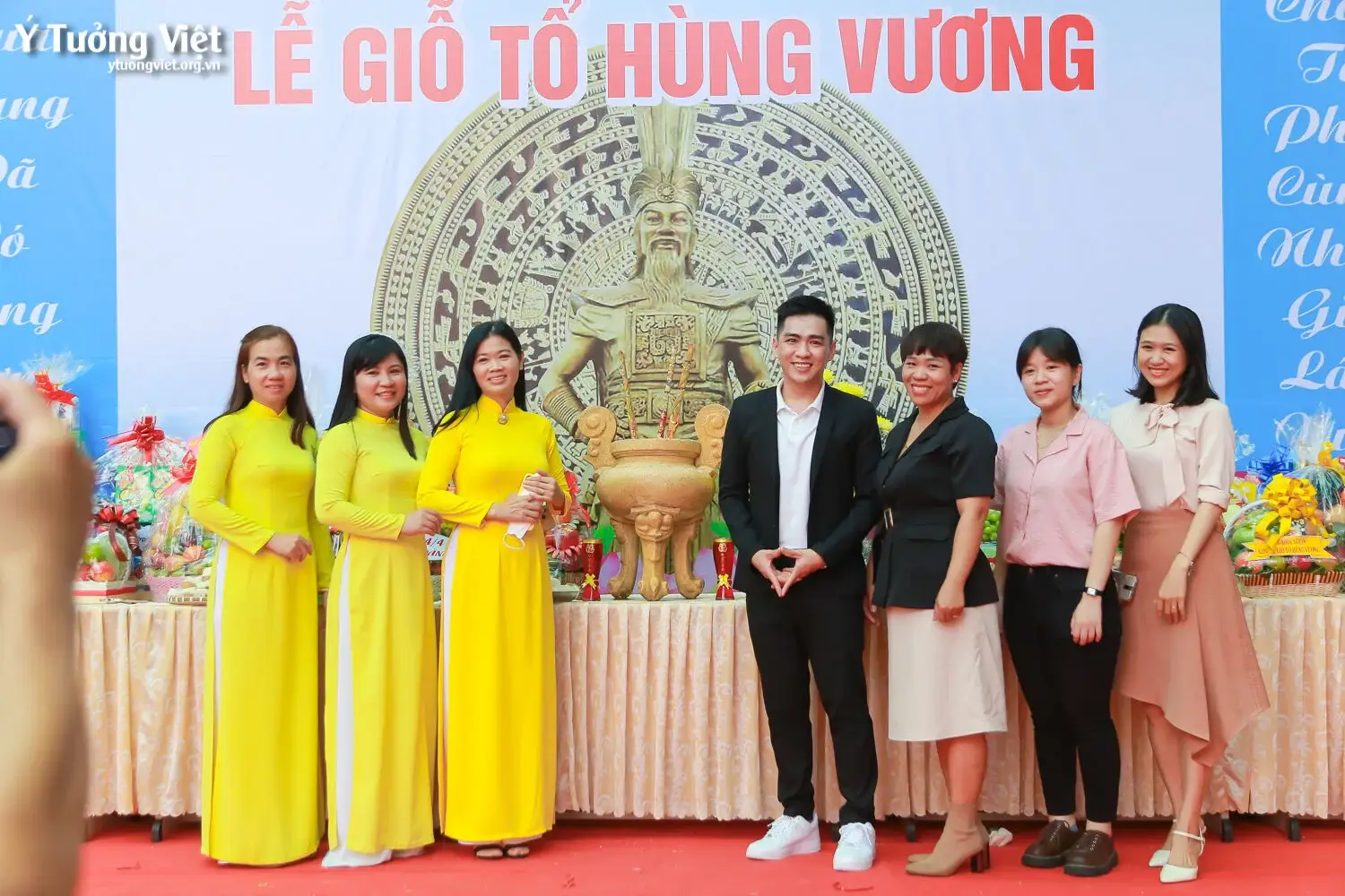 Kết Thúc Chuỗi Chương Trình Nhớ ơn Nguồn Cội Tạm Biệt Các Bạn Nhỏ Trường Th Tân Hương 17