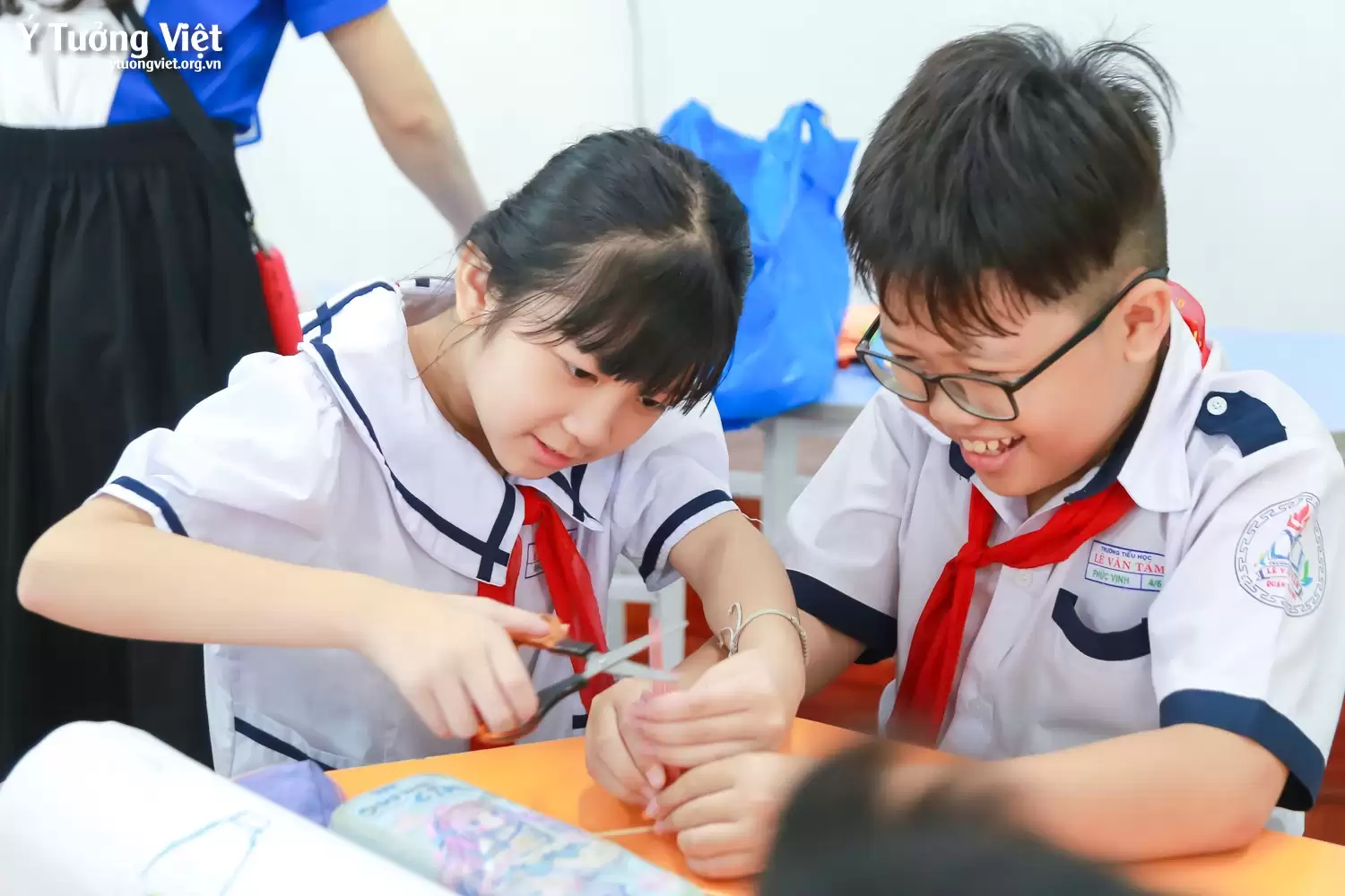 Chương trình Giáo dục STEAM Tiểu học Ý Tưởng Việt – Say “hi” Không gian sáng tạo STEAM trường TH Lê Văn Tám