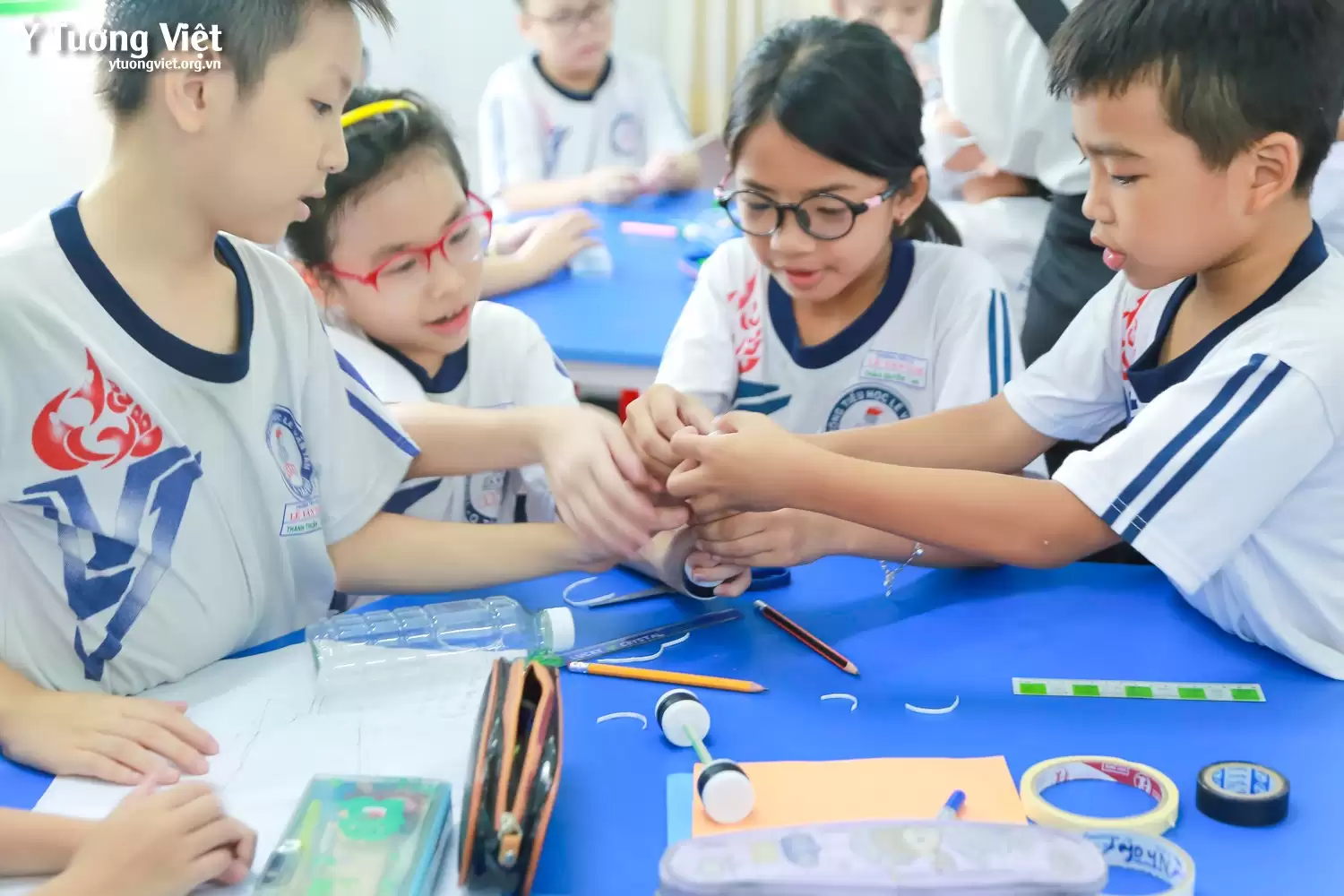 Chương trình Giáo dục STEAM Tiểu học Ý Tưởng Việt – Say “hi” Không gian sáng tạo STEAM trường TH Lê Văn Tám