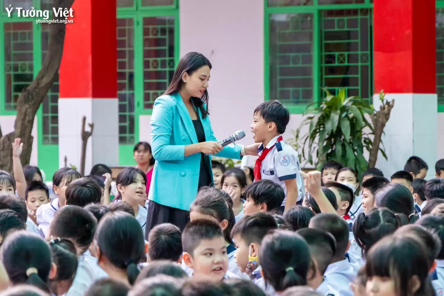 Mừng ngày Nhà giáo, chào tháng tri ân | Lan toả thông điệp “”Kính yêu Thầy Cô, thân thiện với bạn bè” cùng trường TH Lê Văn Tám