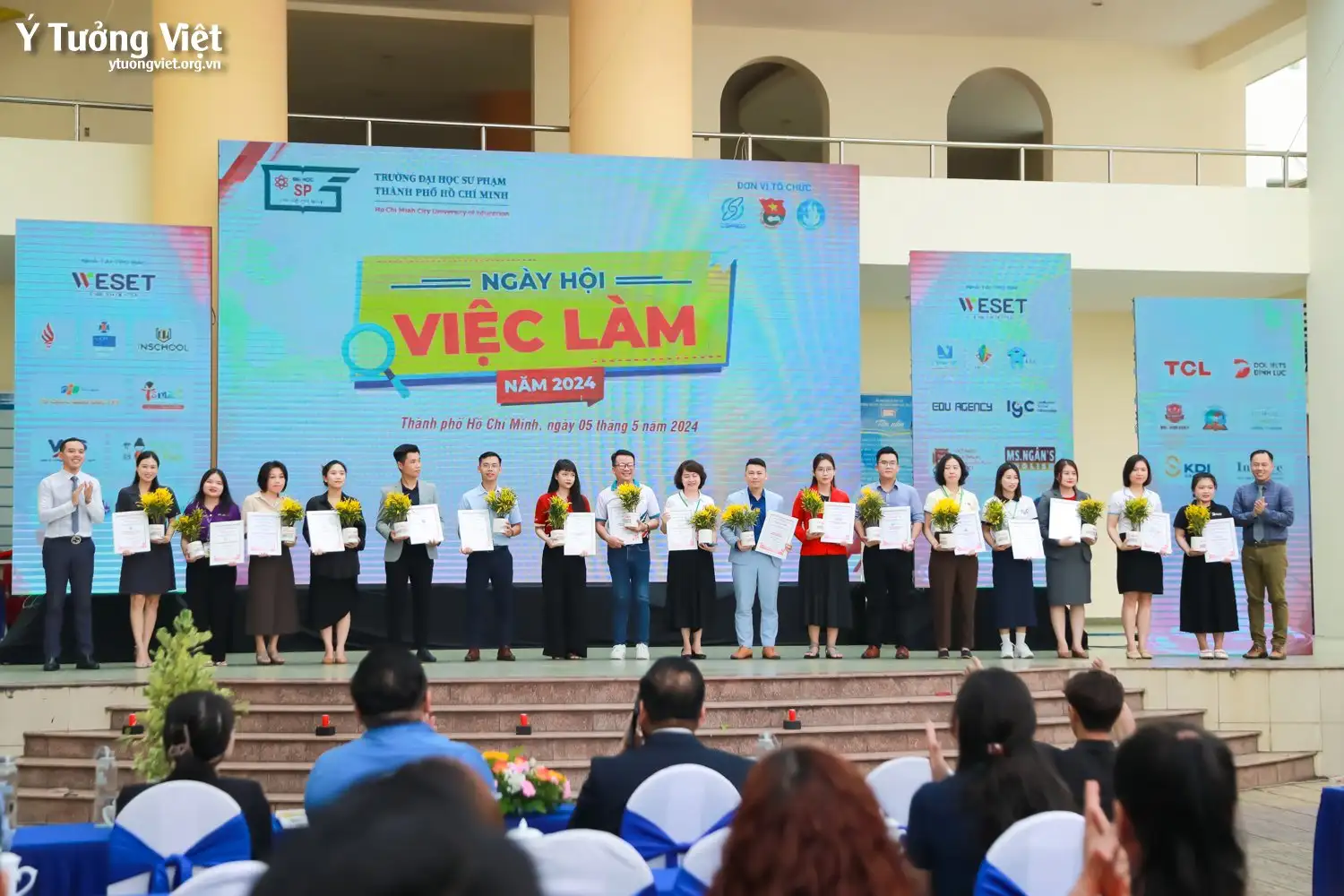 Chủ nhật đáng nhớ cùng Ngày hội việc làm HCMUE 2024