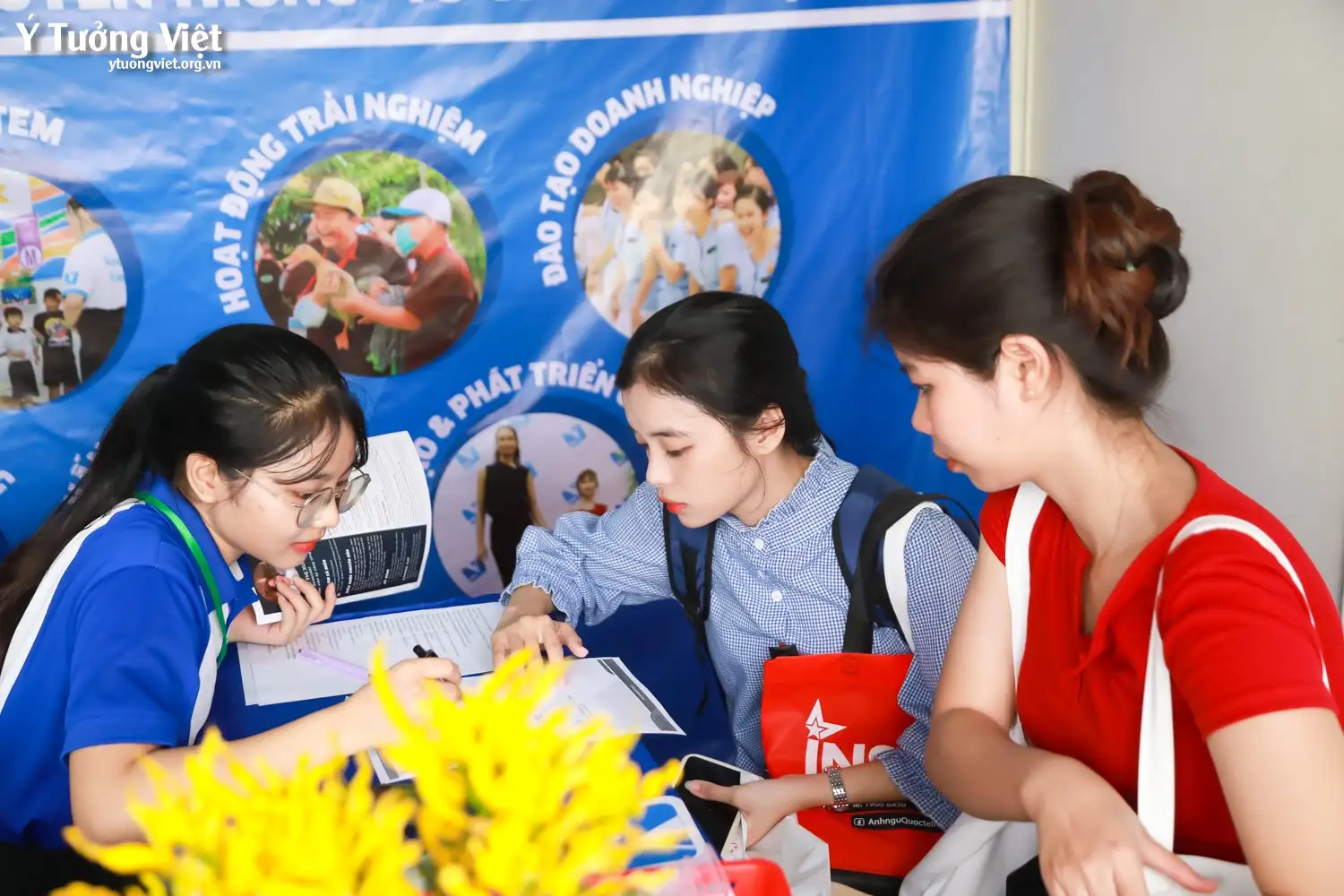 Chủ nhật đáng nhớ cùng Ngày hội việc làm HCMUE 2024