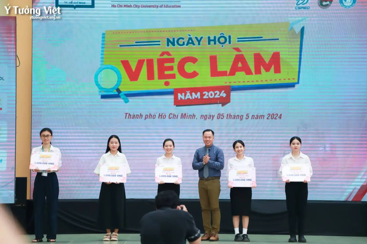 Chủ nhật đáng nhớ cùng Ngày hội việc làm HCMUE 2024