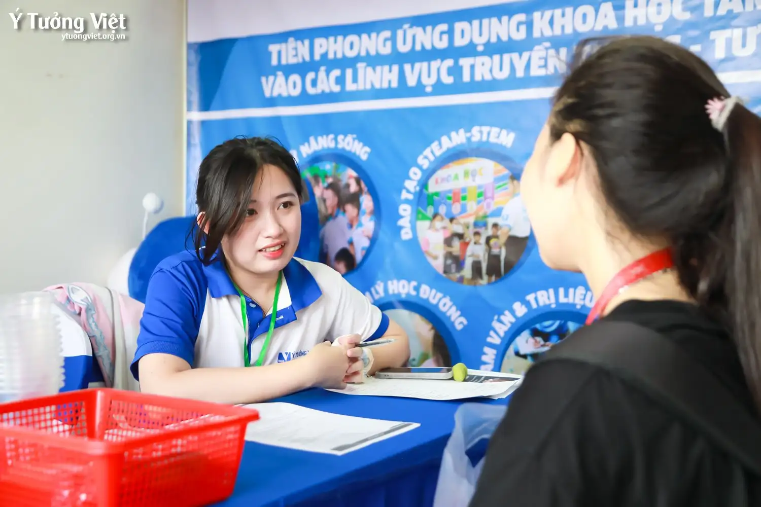 Chủ nhật đáng nhớ cùng Ngày hội việc làm HCMUE 2024