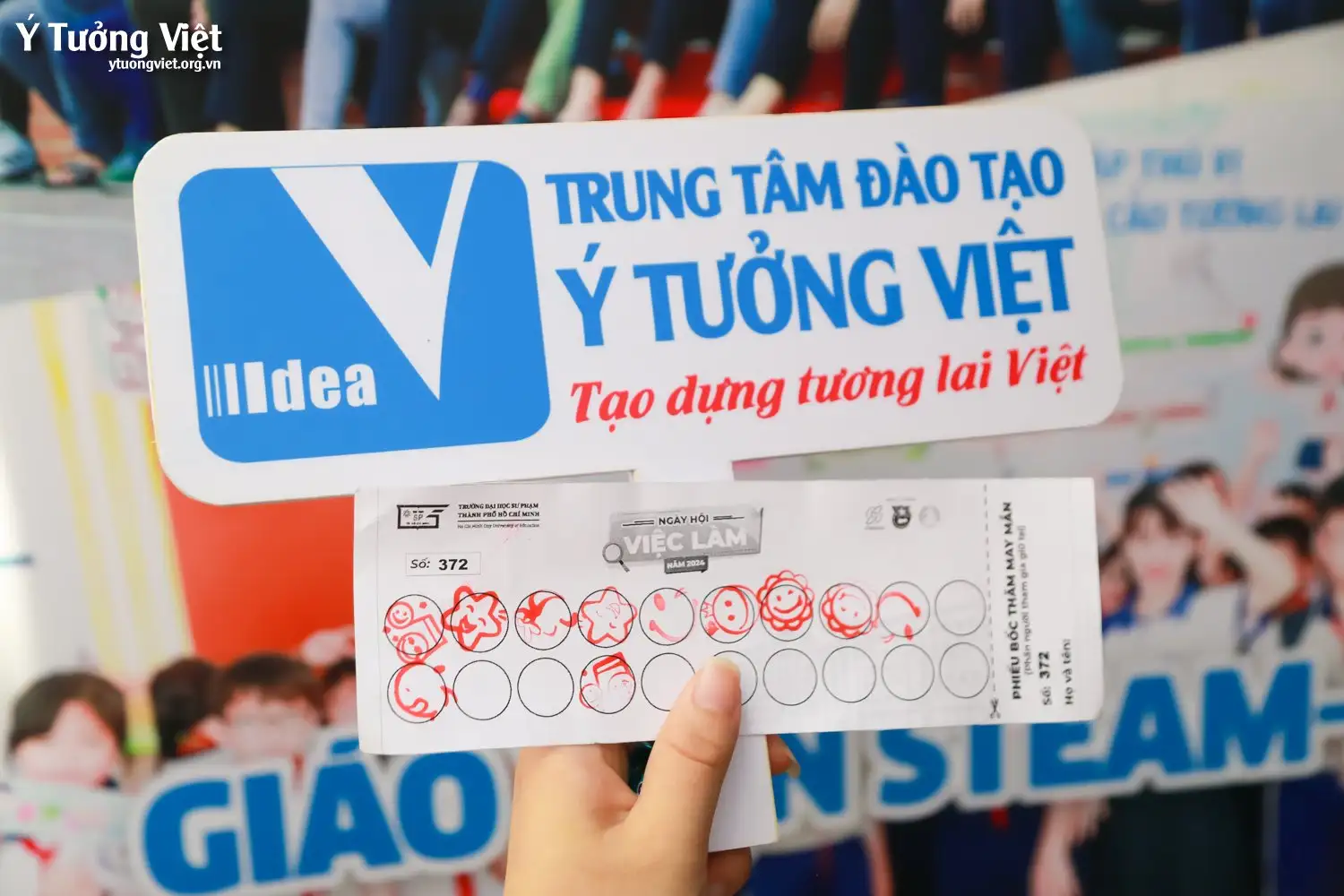 Chủ nhật đáng nhớ cùng Ngày hội việc làm HCMUE 2024