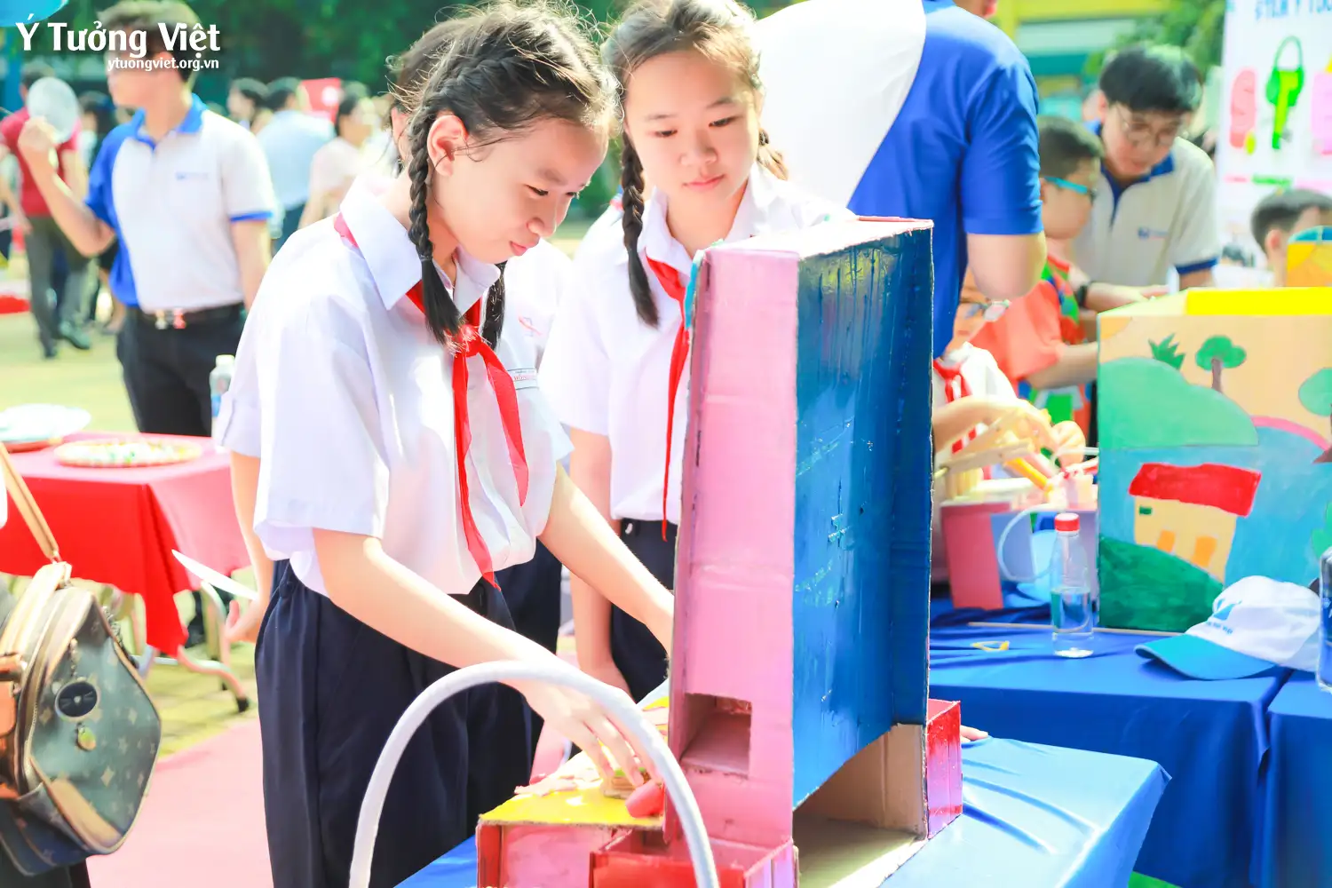 Đồng hành cùng Ngày hội STEM Quận 8 – Em là công dân số