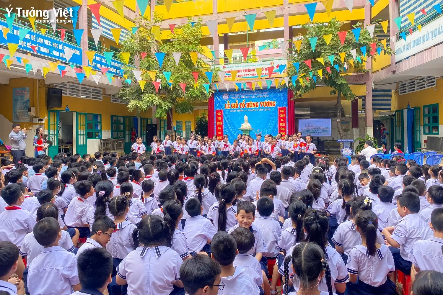 Mừng lễ giổ Tổ Hùng Vương – Trải nghiệm văn hoá dân gian cùng các bạn nhỏ trường TH Lạc Long Quân