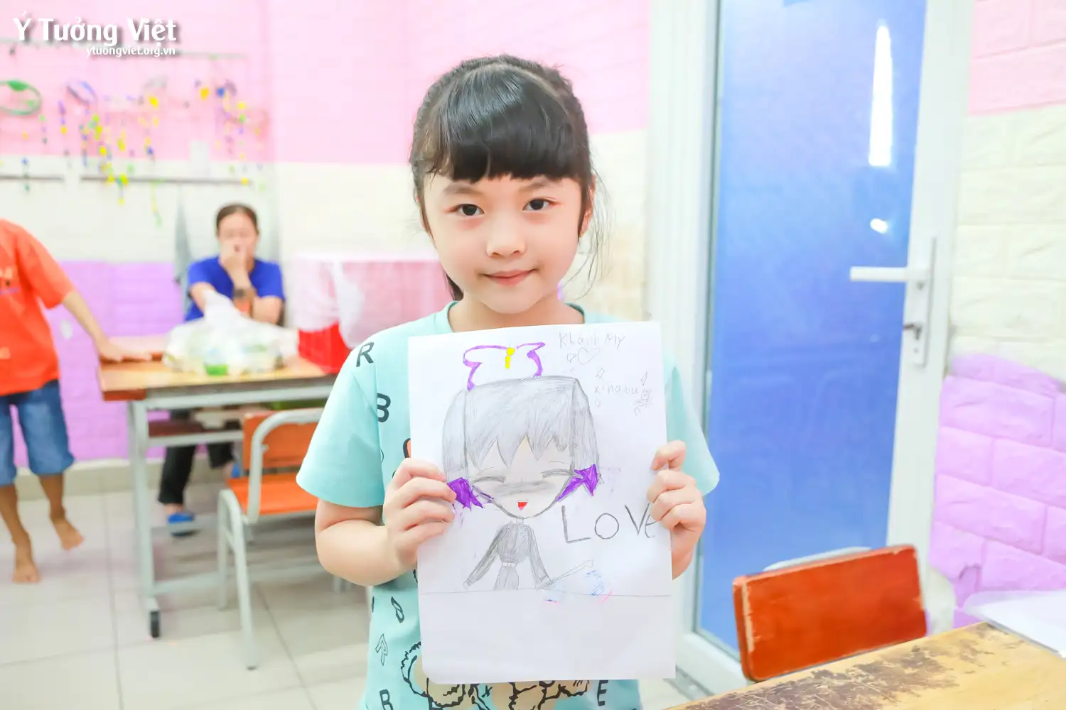 Nhật ký Hè Bản Lĩnh 2024: Thoải mái bộc lộ thế giới nội tâm qua những sắc màu tươi vui ở giờ học Mỹ thuật