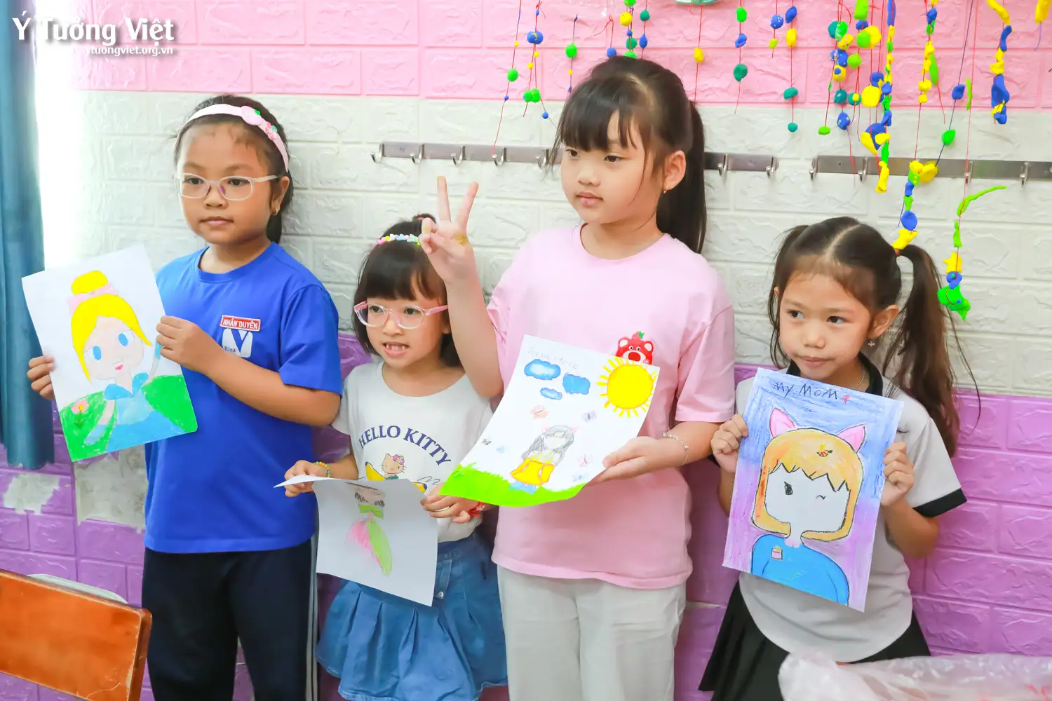 Nhật ký Hè Bản Lĩnh 2024: Thoải mái bộc lộ thế giới nội tâm qua những sắc màu tươi vui ở giờ học Mỹ thuật