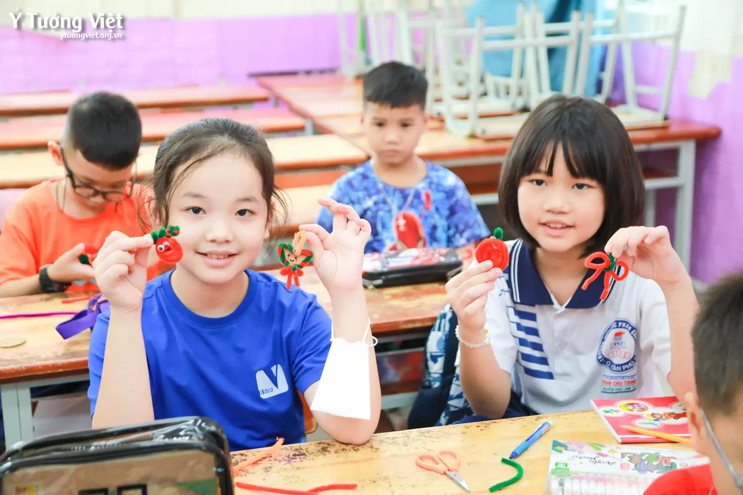 Nhật ký Hè Bản Lĩnh 2024: Trổ tài làm móc khoá kẽm nhung ở giờ Trải nghiệm sáng tạo