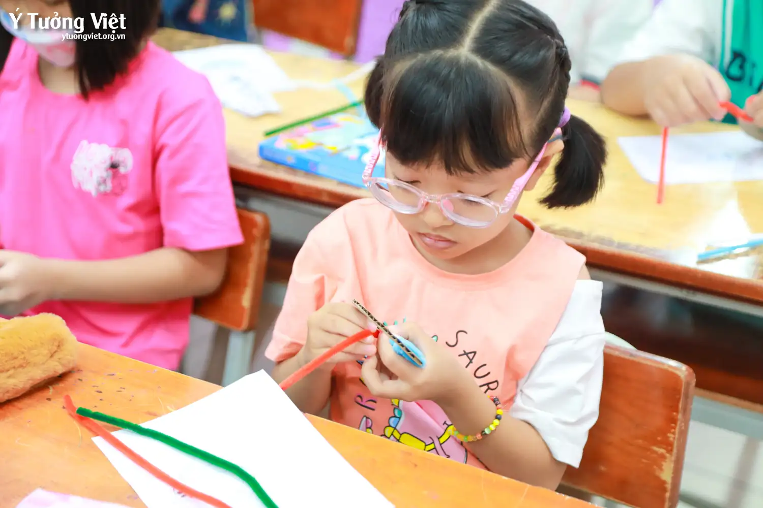 Nhật ký Hè Bản Lĩnh 2024: Trổ tài làm móc khoá kẽm nhung ở giờ Trải nghiệm sáng tạo