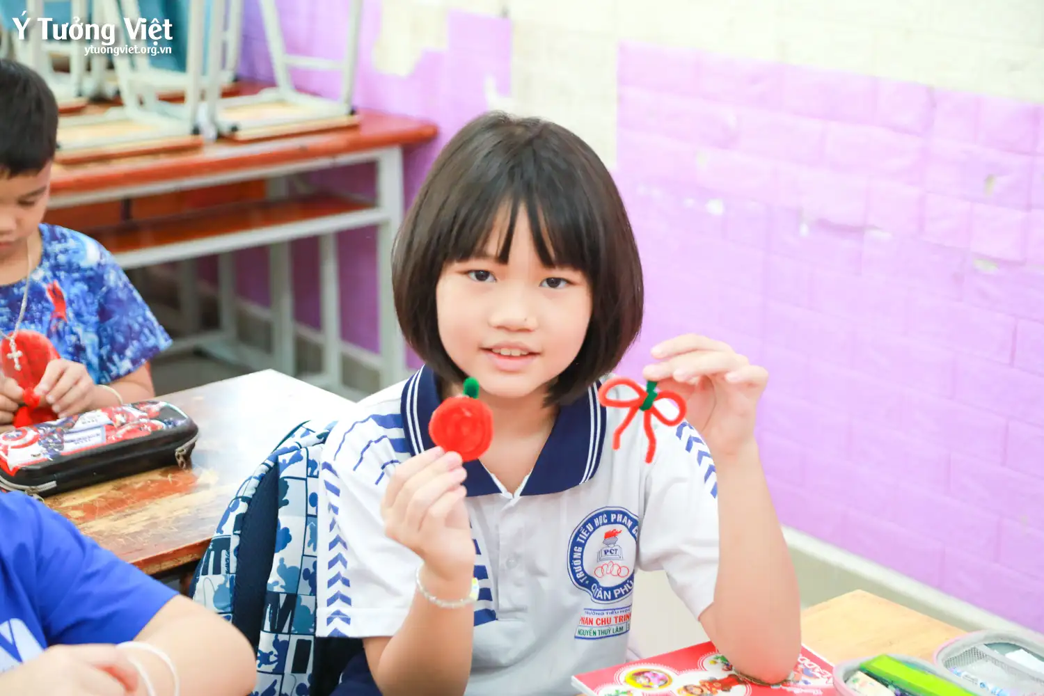 Nhật ký Hè Bản Lĩnh 2024: Trổ tài làm móc khoá kẽm nhung ở giờ Trải nghiệm sáng tạo
