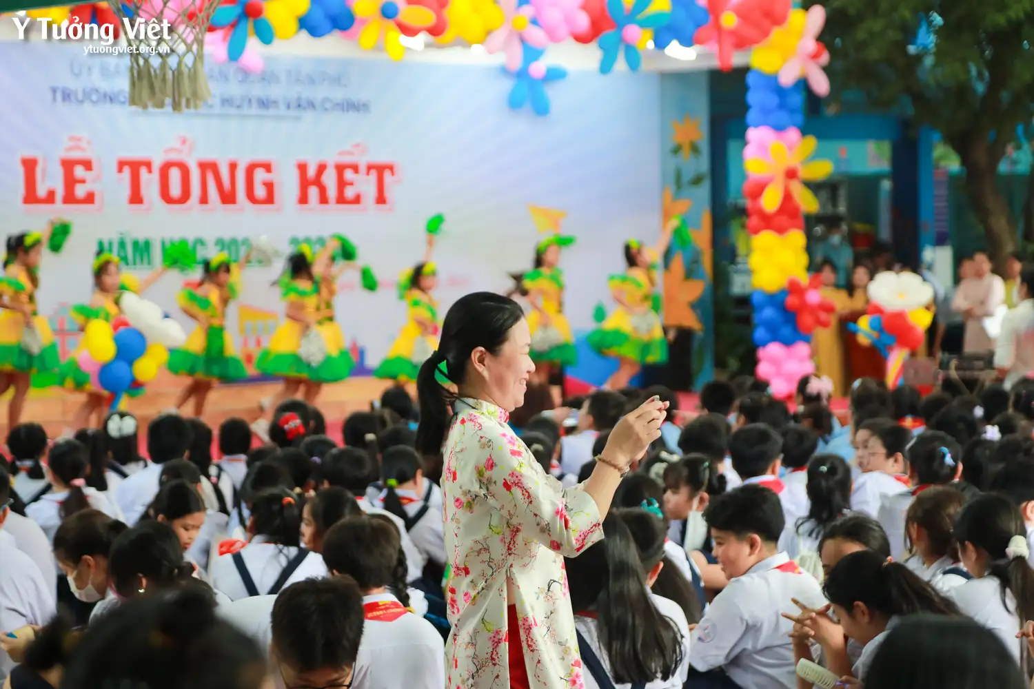 Rộn ràng mùa tổng kết, cháy hết mình cùng team Huỳnh Văn Chính ở sân chơi thực hành kỹ năng sống