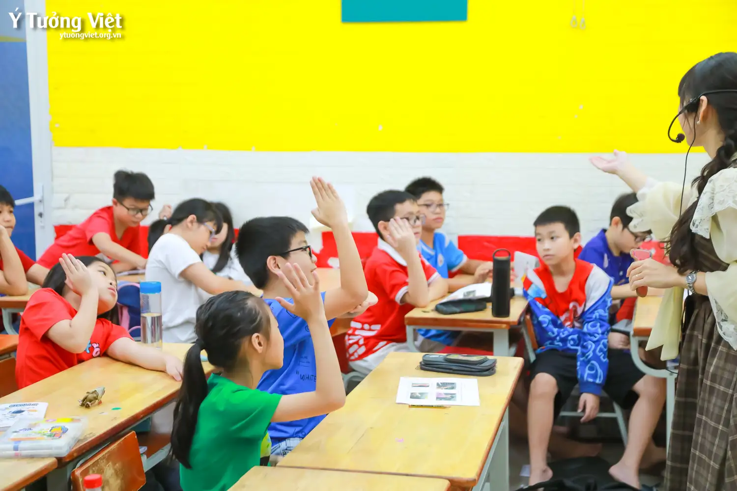 Nhật ký Hè Bản Lĩnh 2024: Kỹ năng thoát hiểm trong thang máy và ô tô