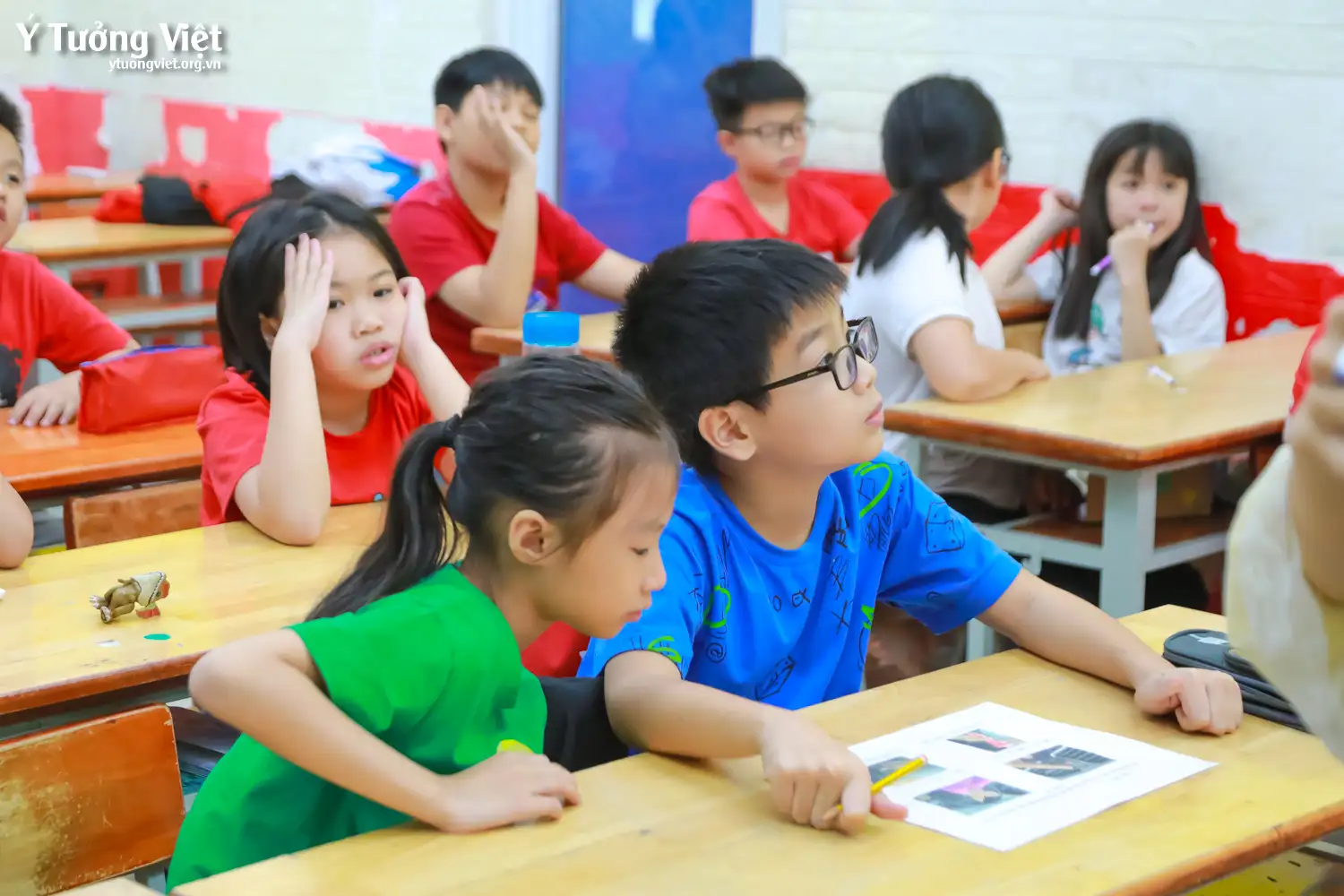 Nhật ký Hè Bản Lĩnh 2024: Kỹ năng thoát hiểm trong thang máy và ô tô