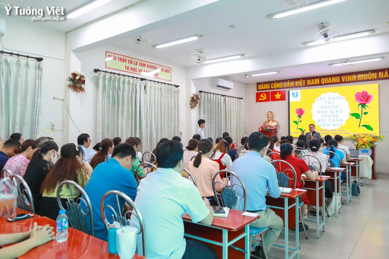 Chào mùa tựu trường 2024 – 2025 | Chuyên đề “Xây dựng tác phong nhà giáo trong bới cảnh hiện nay” – Trường TH Âu Cơ
