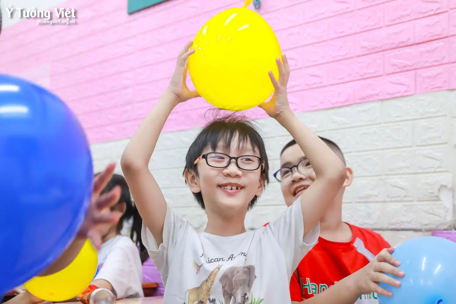 Nhật ký Hè Bản Lĩnh 2024: Tìm hiểu về hiện tượng tĩnh điện cùng thí nghiệm “Bong bóng nam châm” ở giờ học STEAM