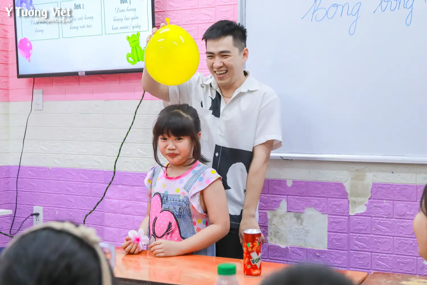Nhật ký Hè Bản Lĩnh 2024: Tìm hiểu về hiện tượng tĩnh điện cùng thí nghiệm “Bong bóng nam châm” ở giờ học STEAM
