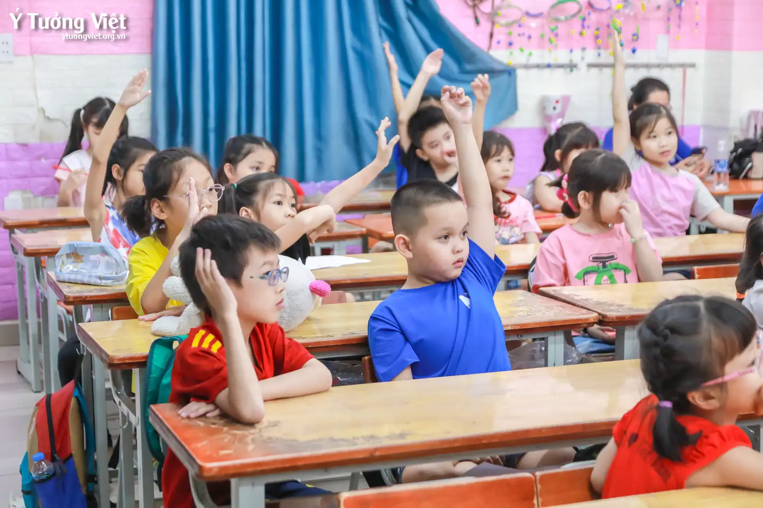 Nhật ký Hè Bản Lĩnh 2024: Tìm hiểu về hiện tượng tĩnh điện cùng thí nghiệm “Bong bóng nam châm” ở giờ học STEAM