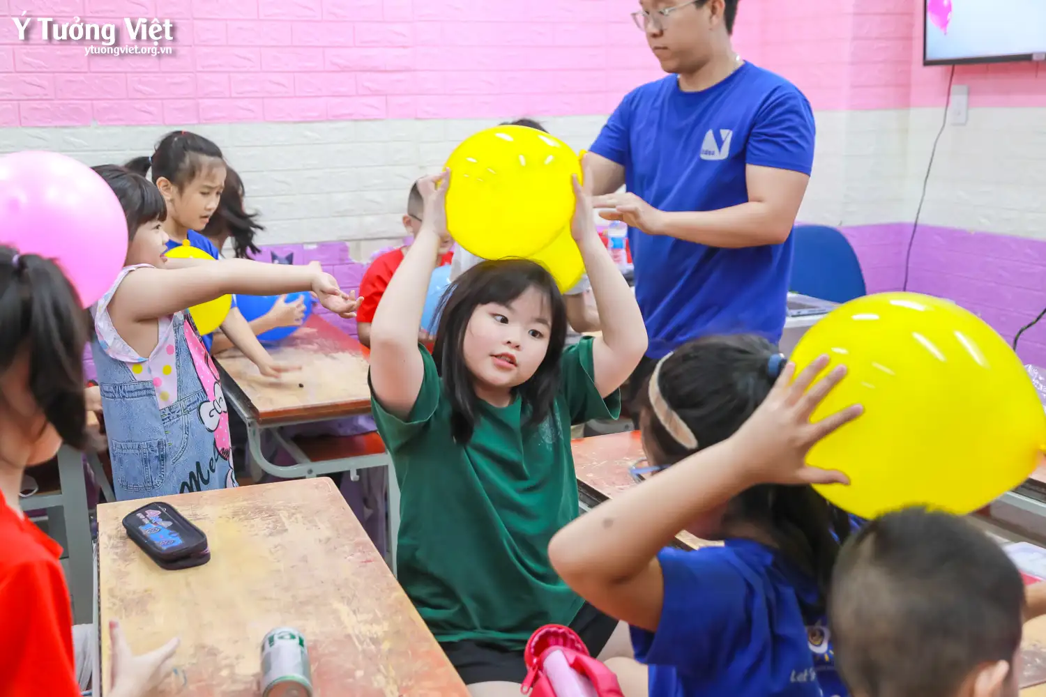 Nhật ký Hè Bản Lĩnh 2024: Tìm hiểu về hiện tượng tĩnh điện cùng thí nghiệm “Bong bóng nam châm” ở giờ học STEAM