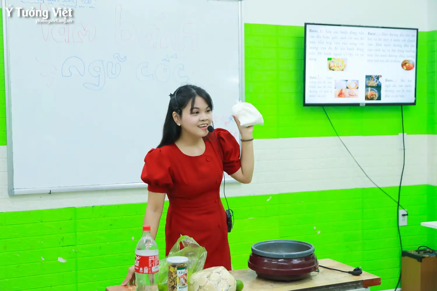 Nhật ký Hè Bản Lĩnh 2024: Trổ tài làm bánh ngũ cốc ở giờ Trải nghiệm sáng tạo