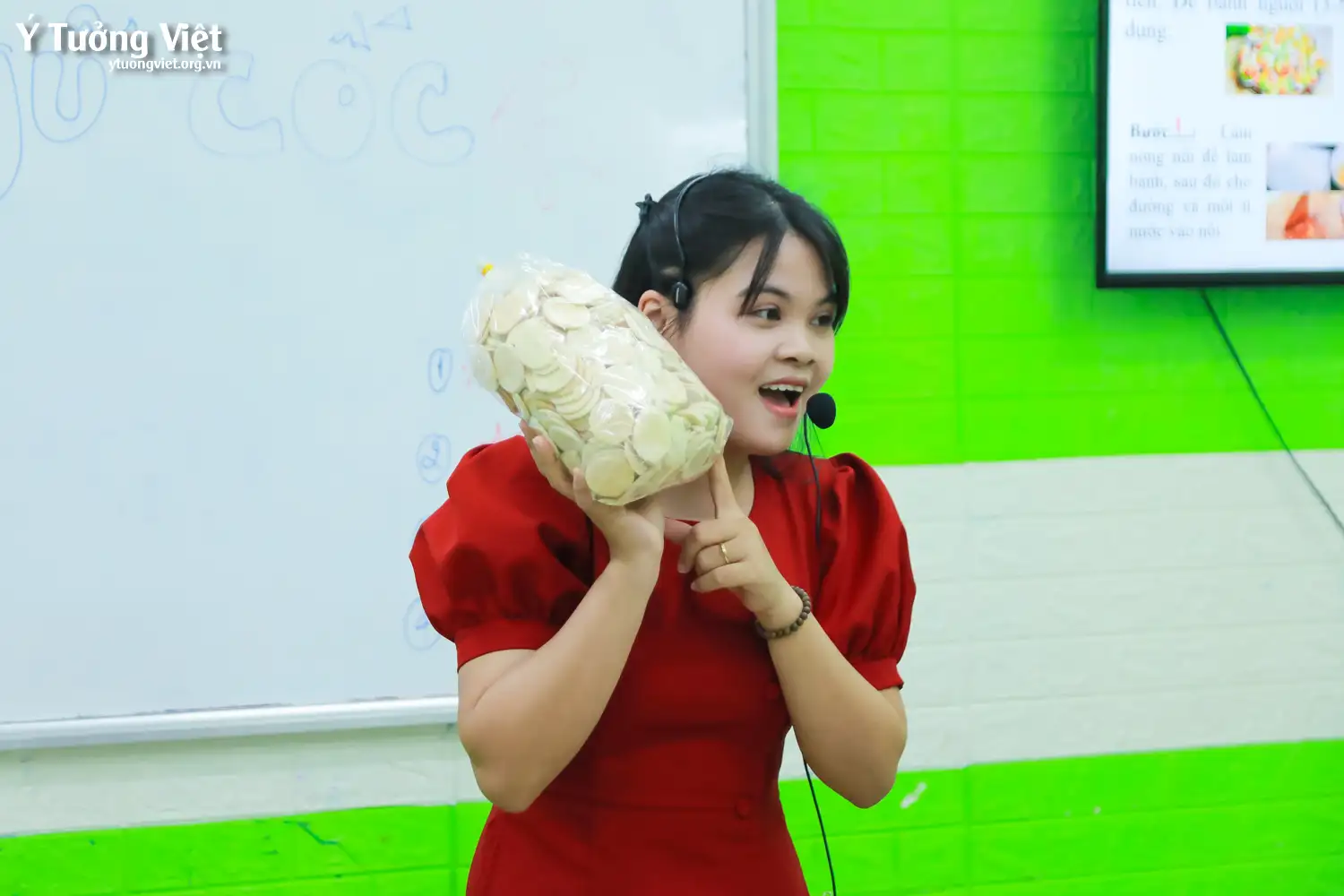 Nhật ký Hè Bản Lĩnh 2024: Trổ tài làm bánh ngũ cốc ở giờ Trải nghiệm sáng tạo