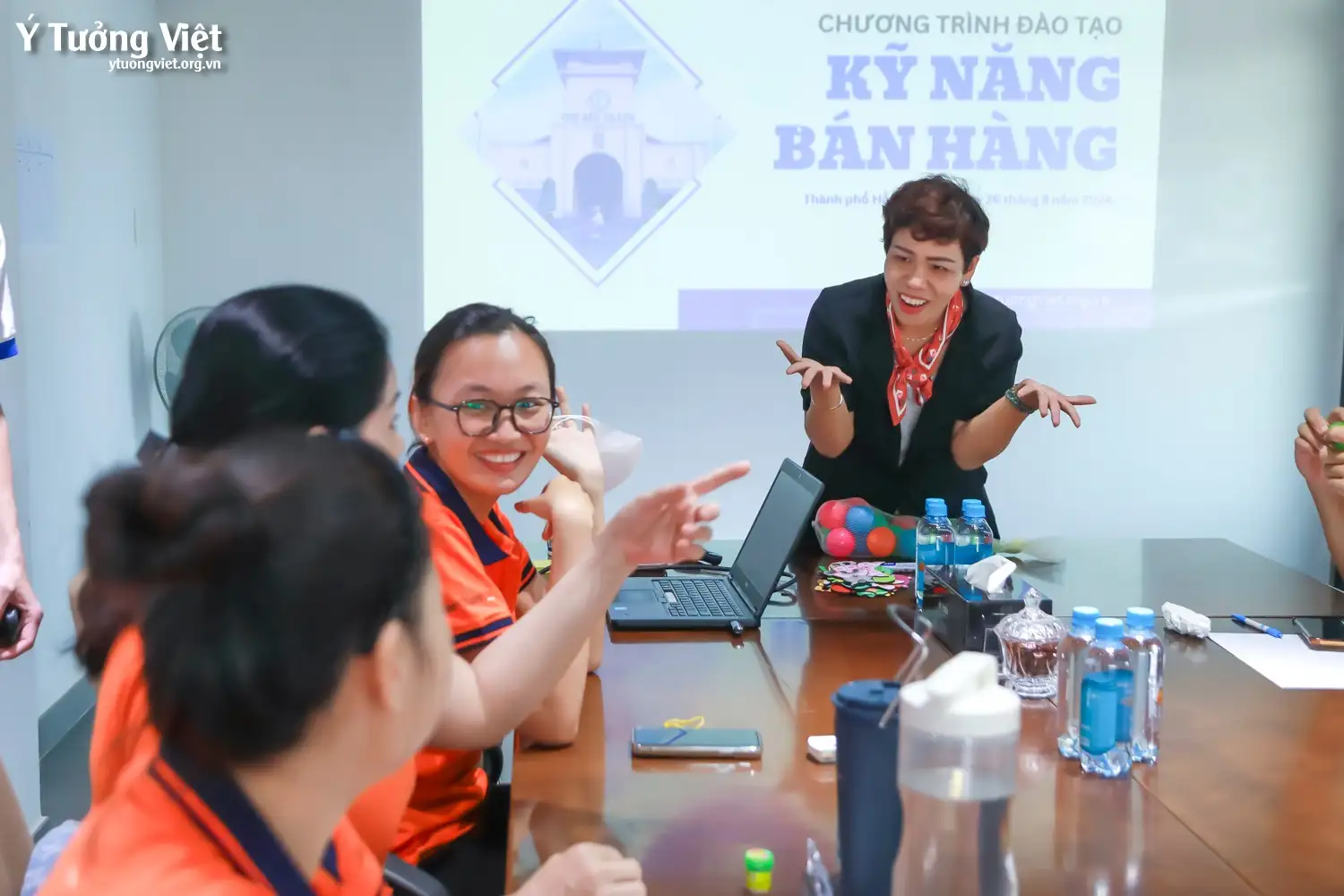 Ý Tưởng Việt & Bến Thành TSC – Khoá đào tạo “Kỹ năng bán hàng”