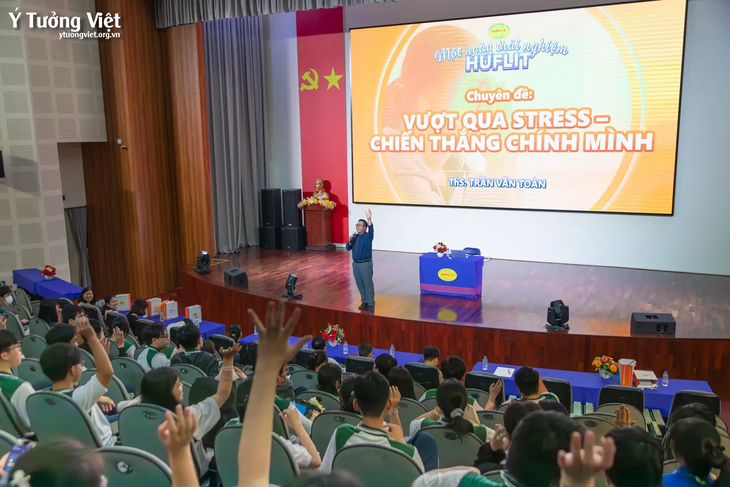 Đồng hành cùng trường ĐH Huflit và hơn 300 bạn học sinh THCS – THPT Diên Hồng với các chuyên đề “Vượt qua Stress – Chiến thắng chính mình” và ” Quản lý thời gian hiệu quả”