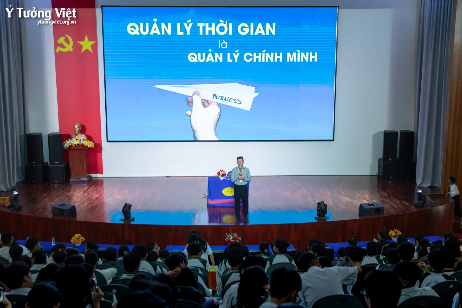 Đồng hành cùng trường ĐH Huflit và hơn 300 bạn học sinh THCS – THPT Diên Hồng với các chuyên đề “Vượt qua Stress – Chiến thắng chính mình” và ” Quản lý thời gian hiệu quả”