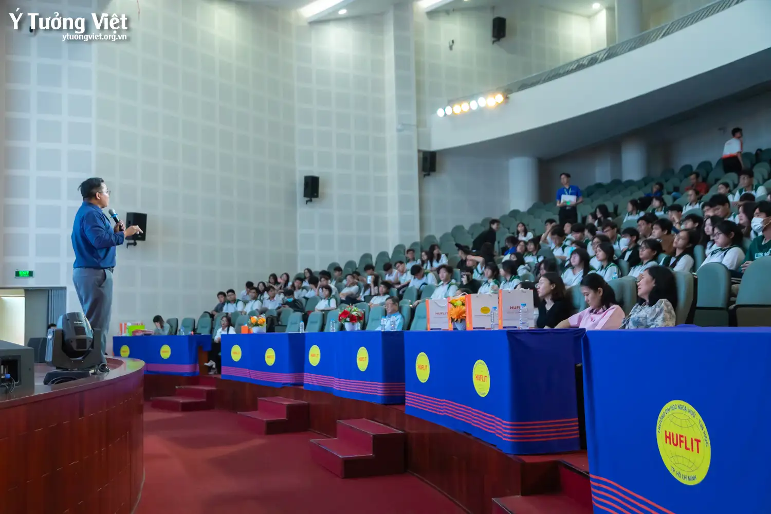 Đồng hành cùng trường ĐH Huflit và hơn 300 bạn học sinh THCS – THPT Diên Hồng với các chuyên đề “Vượt qua Stress – Chiến thắng chính mình” và ” Quản lý thời gian hiệu quả”
