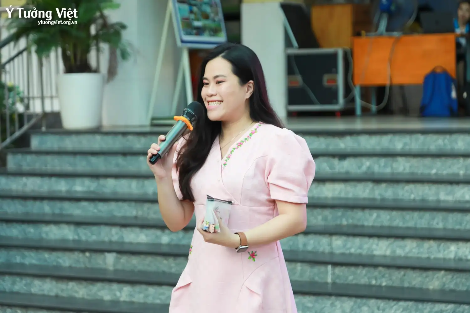 Viết nên câu chuyện của tương lai cùng các bạn học sinh THCS Tôn Thất Tùng trong Toạ đàm “Con đường phát triển bản thân”