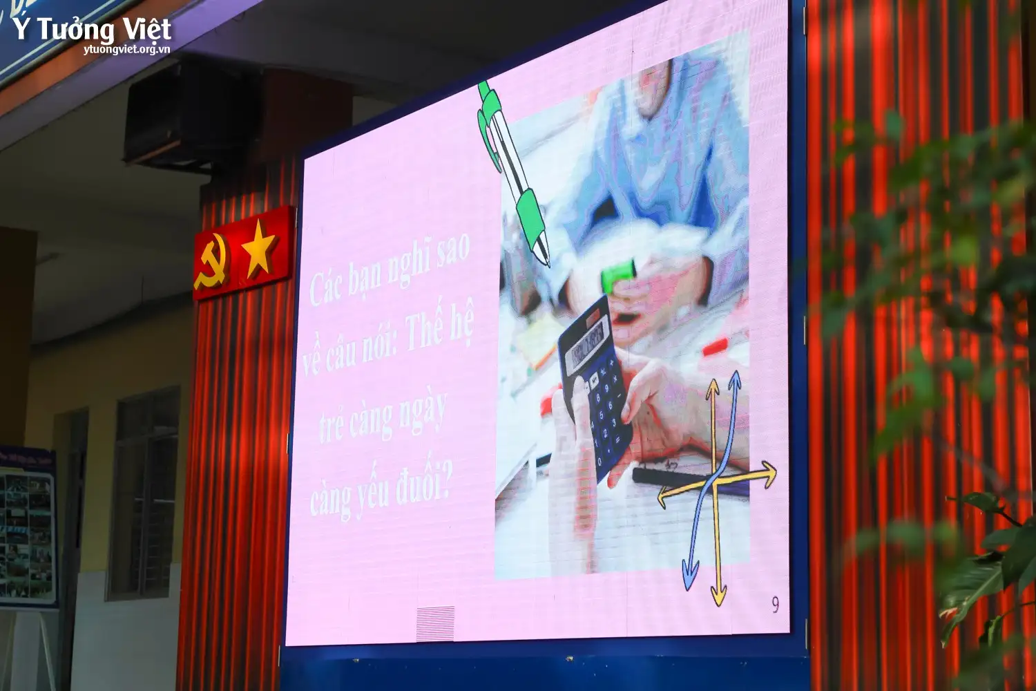 Viết nên câu chuyện của tương lai cùng các bạn học sinh THCS Tôn Thất Tùng trong Toạ đàm “Con đường phát triển bản thân”